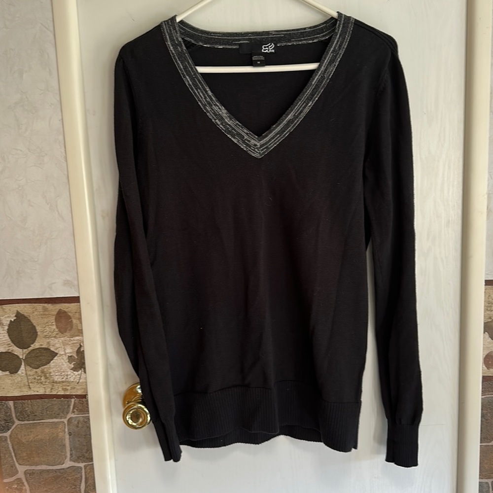 Women Fox’s  v neck sweater​​